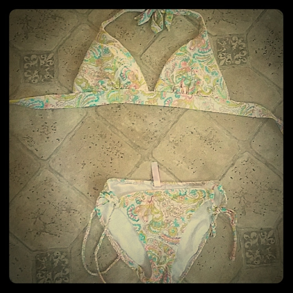 Vs bikini(top large bottoms small)